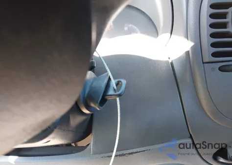 1997 Ford F-150 Lariat/Standard/Xl/Xlt z USA, uszkodzony, nr VIN 1FTDX1763VKA96229